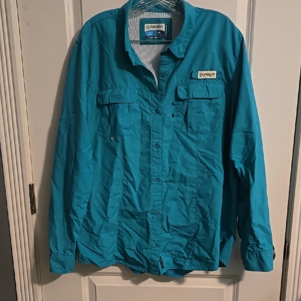 Magellan Outdoors Green Relaxed Notched Collar Shirt